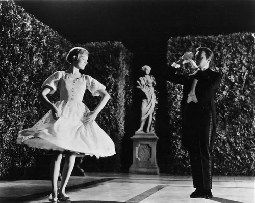 black and white scene of the sound of music the länder scene.